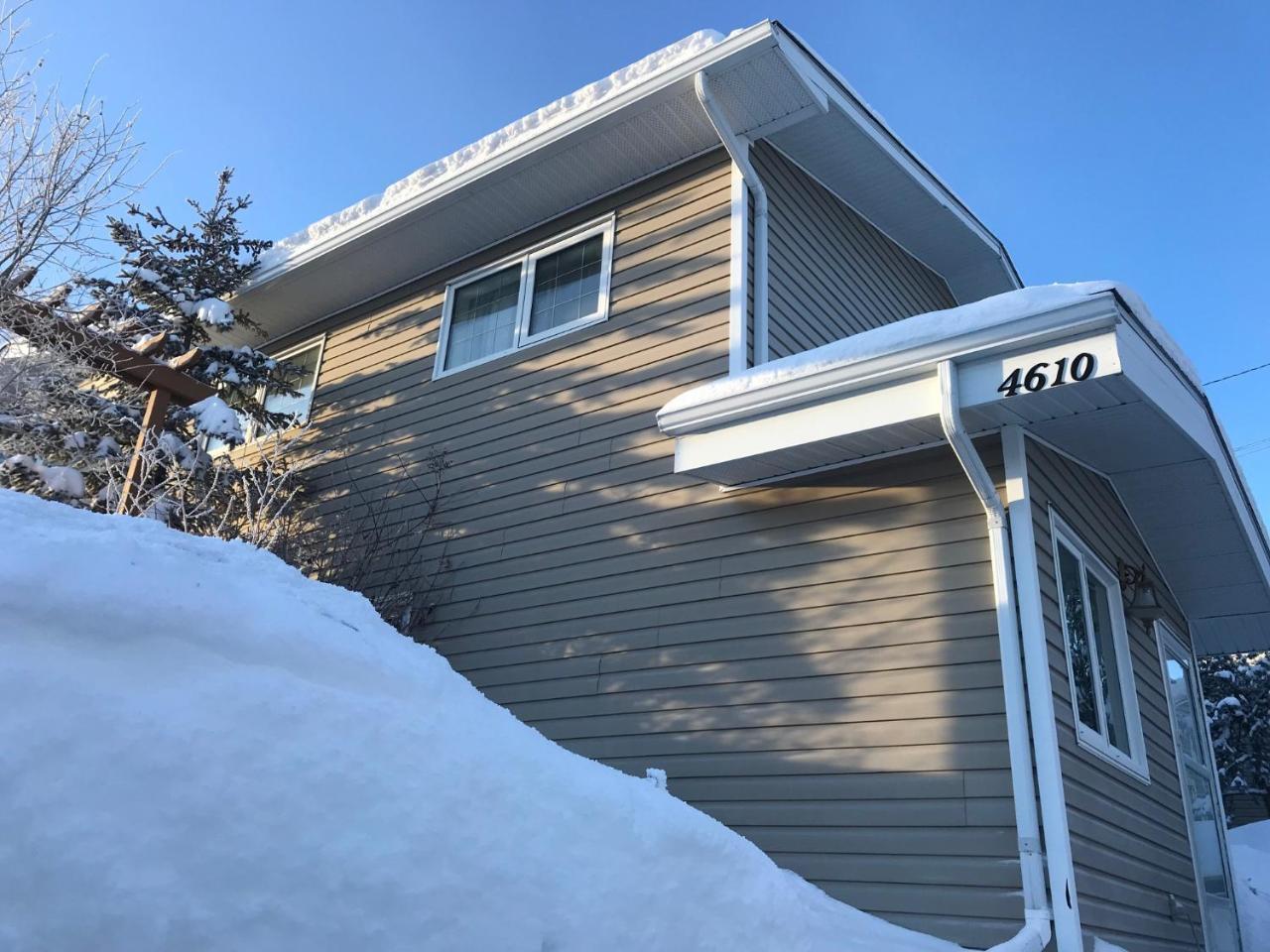 Tiga Bed And Breakfast Yellowknife Esterno foto