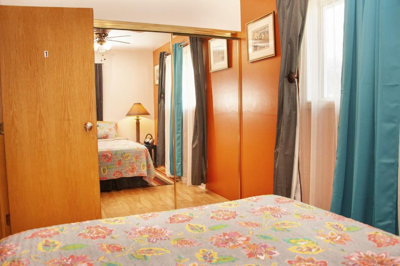 Tiga Bed And Breakfast Yellowknife Esterno foto